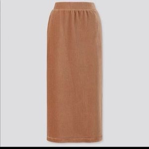 Uniqlo Midi Skirt (Winter/Corduroy)